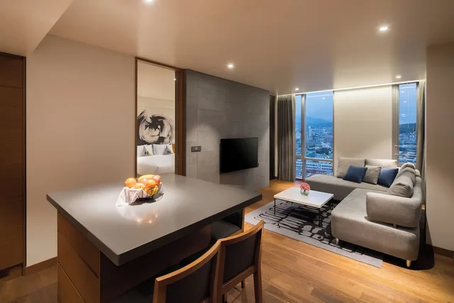 إقامة بريميير عائلية بسرير كينج وسرير بطابقين بغرفة نوم واحدة، Novotel Ambassador Seoul Dongdaemun Hotels and Residences 1/2