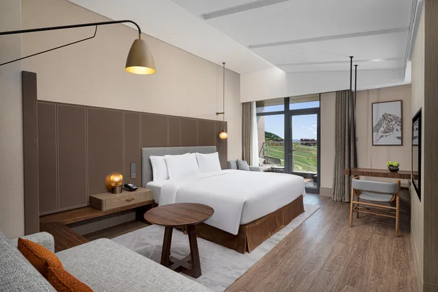 غرفة قياسية بسرير كينج، Crowne Plaza CHONGLI RESORT 1/1