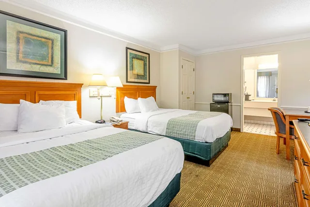 غرفة بسريرين مزدوجين للمدخنين، Rodeway Inn Huntsville West 1/1