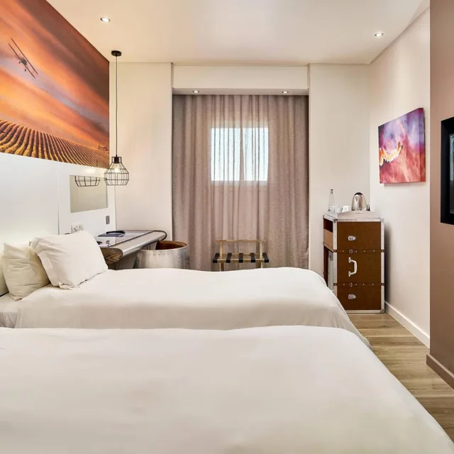 غرفة بسريرين منفصلين، Protea Hotel By Marriott O R Tambo Airport 6/11