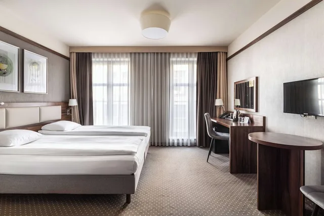 غرفة قياسية بسريرين منفصلين، Golden Tulip Krakow City Center Hotel 1/5