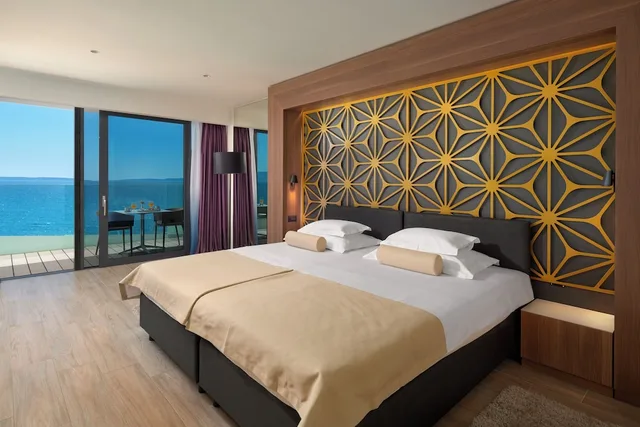 جناح تنفيذي بسريرين منفصلين مع أريكة، Amphora Hotel 1/2