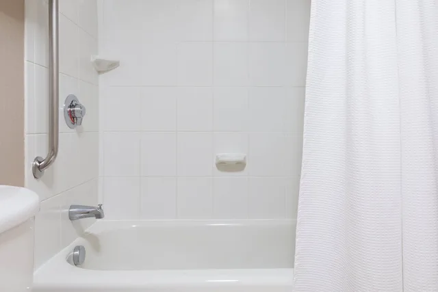 جناح بسرير كينج مع سرير سحّاب إضافي، Springhill Suites Cleveland Solon 6/7