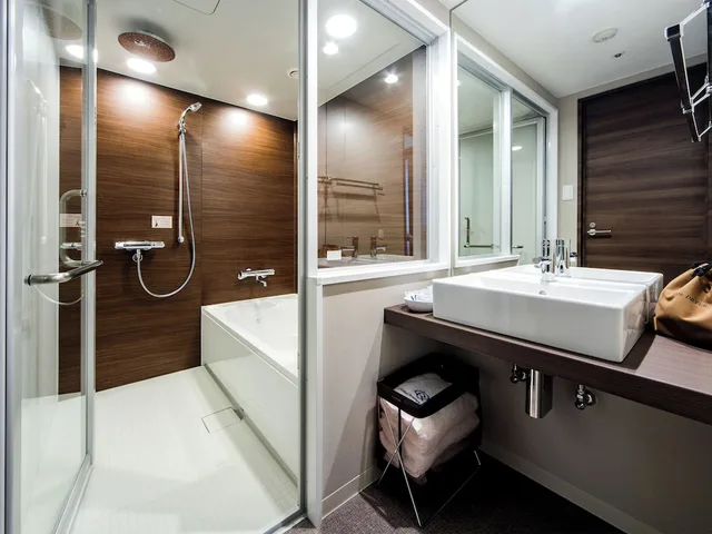 Relax, Queen Bed, Main Building, Smoking، DAIWA ROYNET HOTEL MATSUYAMA 4/5