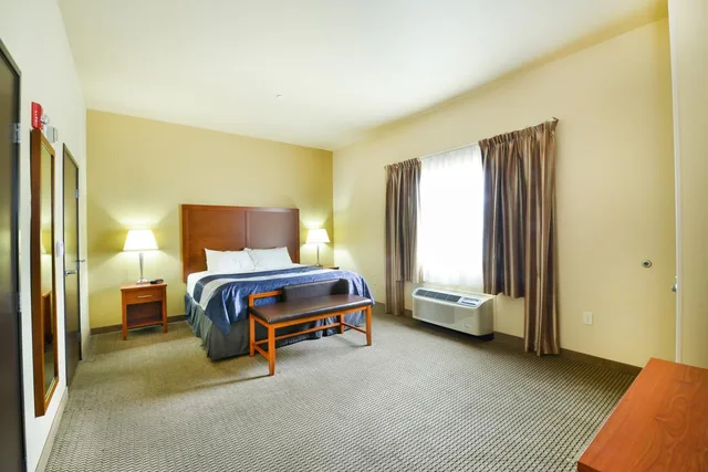 جناح لذوي الإعاقة، Baymont by Wyndham Grand Forks 2/9