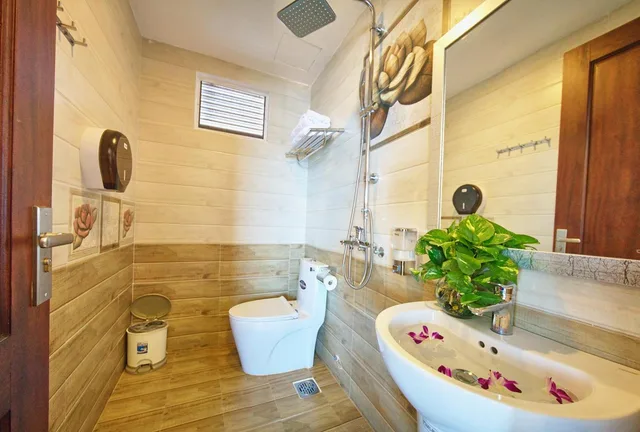 غرفة تنفيذية ثلاثية بشرفة، BOSS HOTEL NHA TRANG 10/10