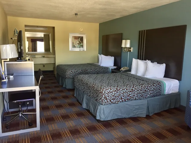 غرفة قياسية بسريرين كوين، Days Inn By Wyndham San Antonio Near Fiesta Park 8/10