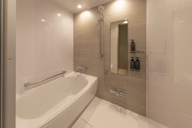 غرفة بسريرين منفصلين مع سرير إضافي، Hewitt Resort Naha 4/5