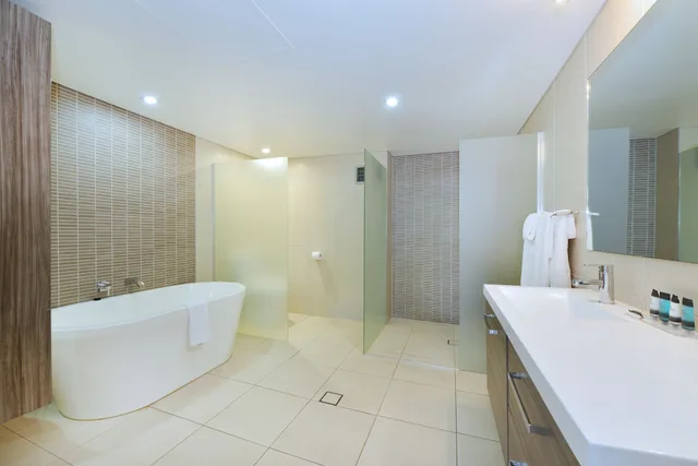 Club, Studio, King Bed, Street View، Club Tropical Resort 5/5