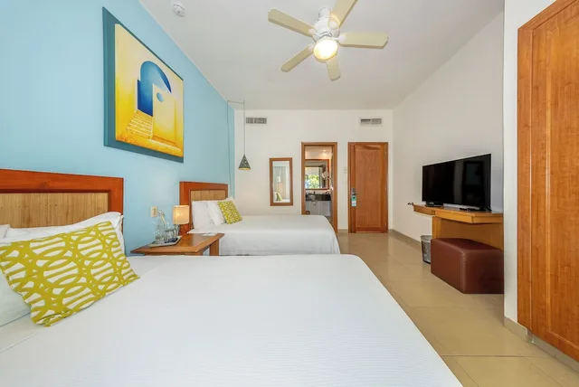 غرفة أساسية ثلاثية بسريرين كوين، Riviera Maya Suites 4/10