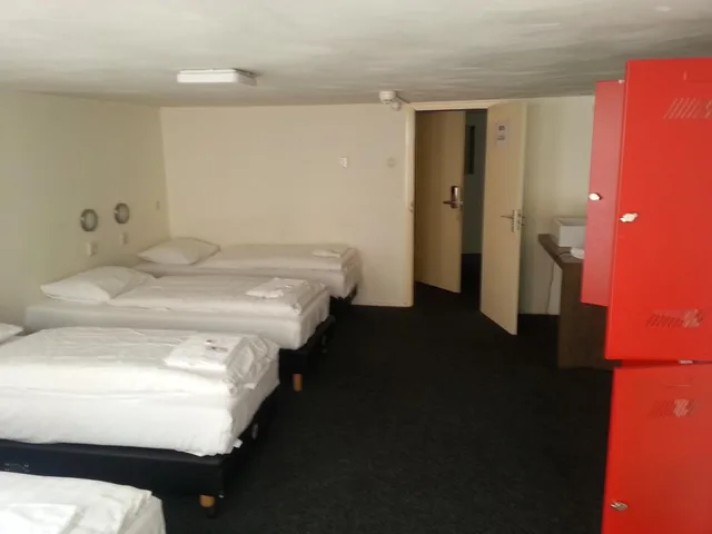 Female Dorm, Female Only, 8 Beds, Private Bathroom، St Christophers Inn At The Winston 1/6