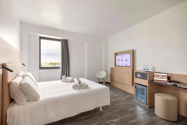 غرفة سوبيريور بسرير كوين، B&B Hotel Pomezia Roma 2/8