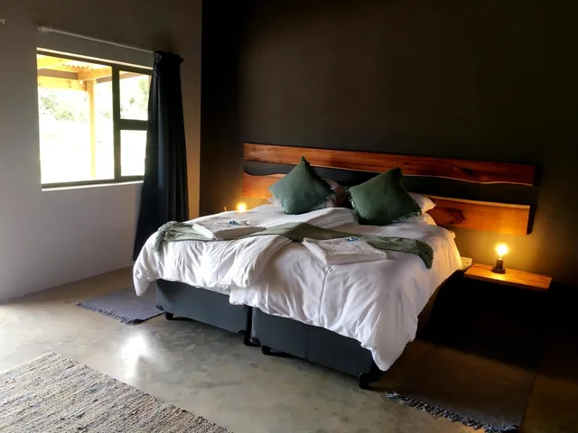 جناح فاخر، Klein Karoo Game Lodge 3/8