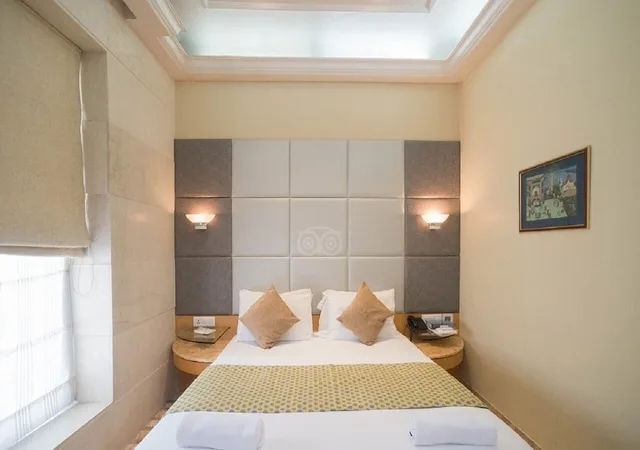 غرفة ديلوكس بسرير مزدوج، Regent Hotel 3/6