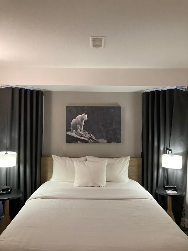 1 Bedroom, Condo, 1 Queen and 1 Murphy Bed, Queen Murphy Bed، Lake Louise Inn 1/2