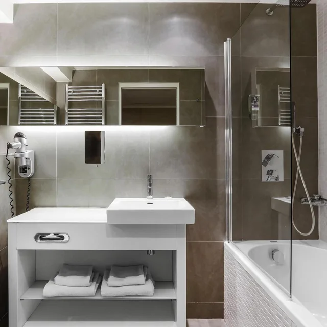 غرفة بريفيليج بشرفة، Mercure Paris Vaugirard Porte de Versailles 1/2