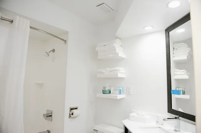 جناح بسرير كينج، Hampton Inn St. Augustine US1 North 7/7