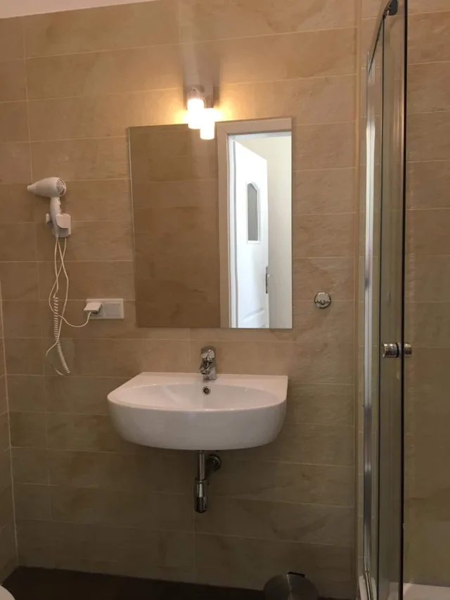 غرفة مفردة، Matejko Hotel 4/6