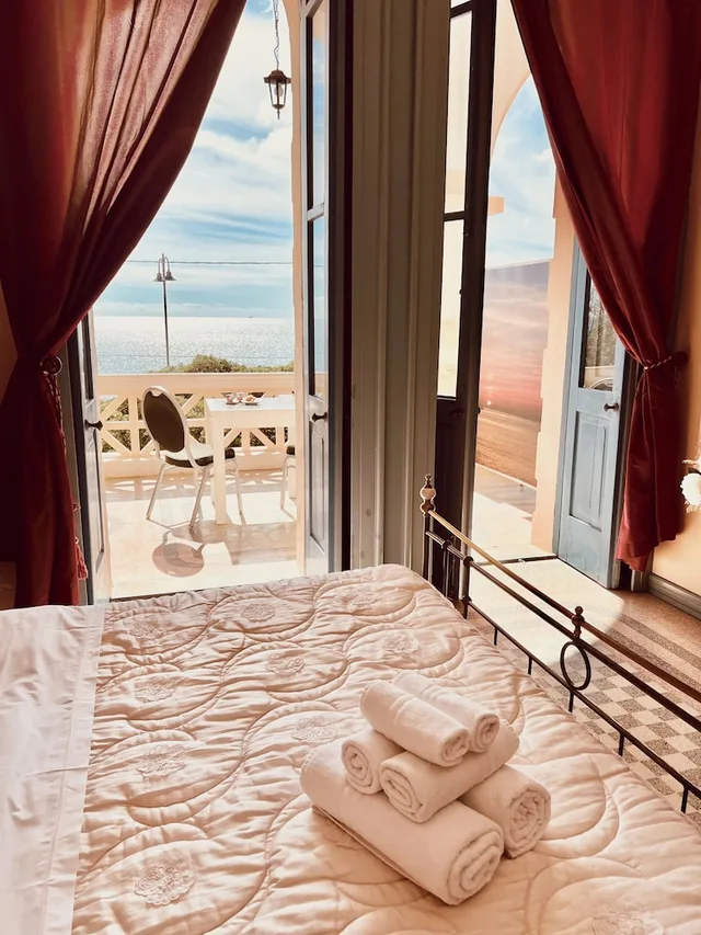 Superior, Queen Bed, Sea View, Residence Villa Raffaella 3/8