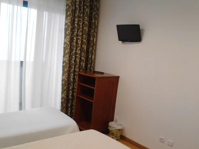 غرفة بسرير مزدوج مع سرير إضافي، Hotel Albergaria Senhora Do Espinheiro 5/10