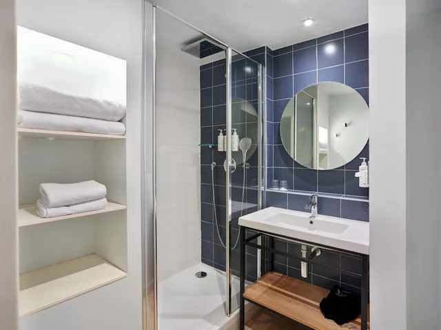 Premium, King Bed, Radisson Hotel Aix En Provence 6/7