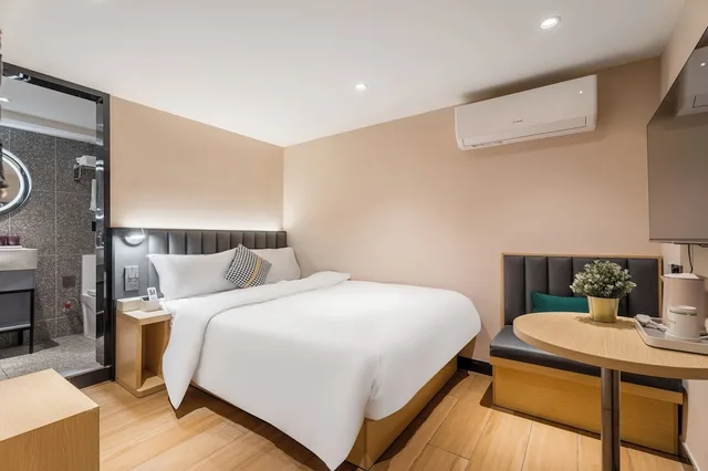 Standard, Double Bed, No Window, Shanghai Meego Youth Hostel 3/7