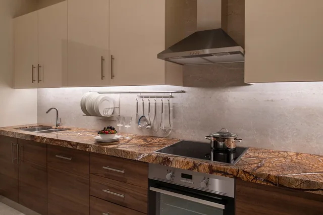 جناح بسرير كينج بإطلالة على البحر بشرفة بغرفة نوم واحدة، The St. Regis Marsa Arabia Island, The Pearl Qatar 9/10
