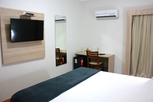 غرفة ديلوكس بسرير مزدوج، Bristol Zaniboni Hotel 5/6