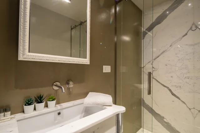 شقة فاخرة بسريرين كوين بـ3 غرف نوم مع أريكة، Florence Luxury Apartment Al Duomo 10/10
