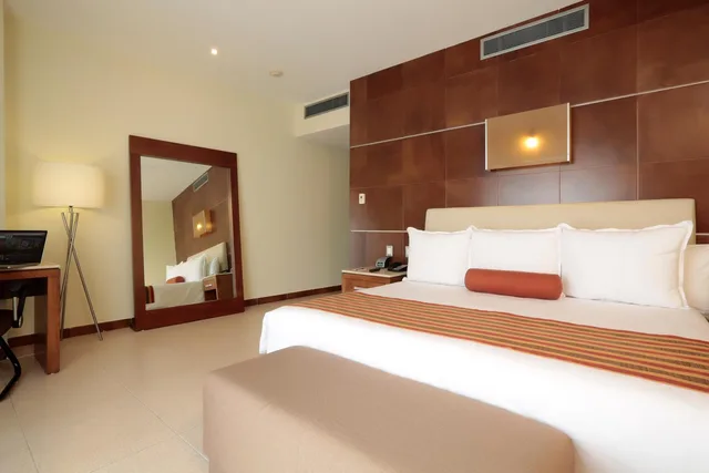 Beach, Standard، Krystal Urban Cancun 1/8