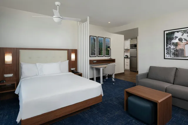 استوديو ركني بسرير كوين بإطلالة على المدينة، Homewood Suites By Hilton Santo Domingo 2/7