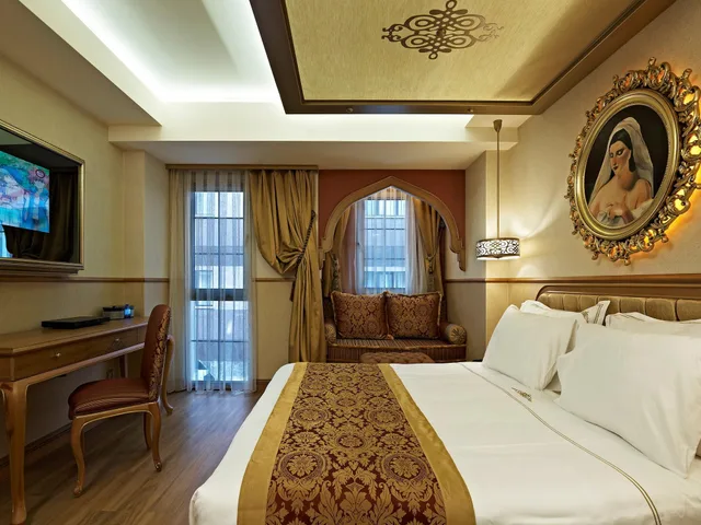 غرفة ديلوكس بسرير مزدوج مع أريكة، Hotel Sultania Boutique Class 1/2