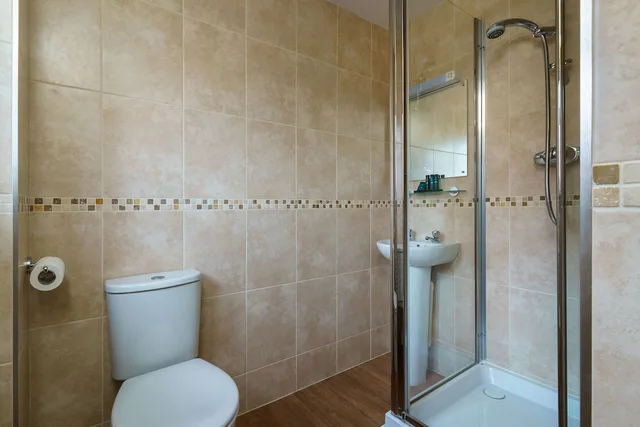 جناح بسرير كينج بحمام خاص، St Andrews Hotel B B 5/5