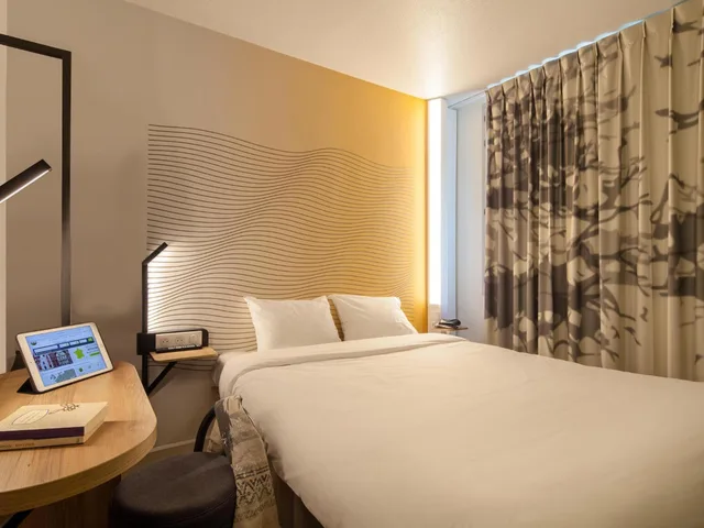 Room, Queen Bed, B&B HOTEL Lyon Centre Perrache 10/10