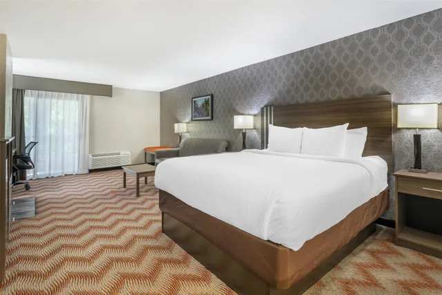 جناح بإطلالة، Best Western Plus Sonora Oaks Hotel & Conference Center 2/5
