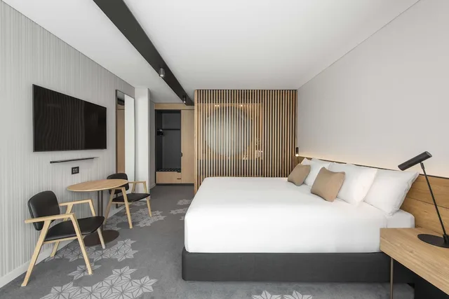جناح بريميير بسرير كينج، Vibe Hotel Adelaide 1/8