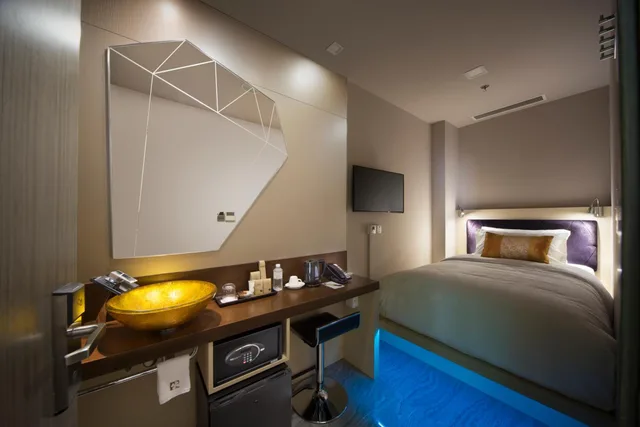 Superior, Single, No Window، HOTEL CLOVER 7 1/8