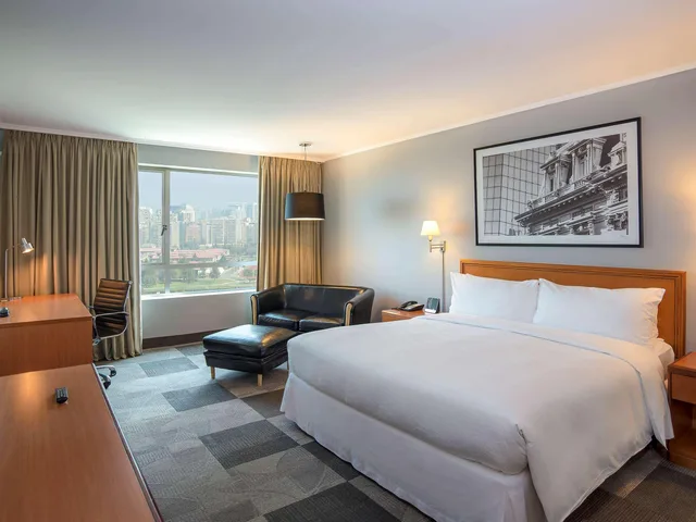 غرفة بسرير كوين، Novotel Santiago Las Condes 2/5