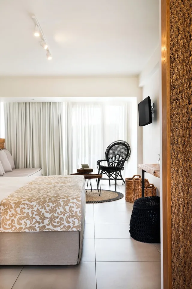 Superior, Bungalow, Queen Bed, Garden and Pool View, 2 Sofa، Amaronda Resort Spa 3/5