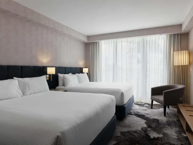 غرفة سوبيريور بسريرين كوين بإطلالة على المدينة، The Brighton Hotel Sydney - Mgallery Collection 1/5