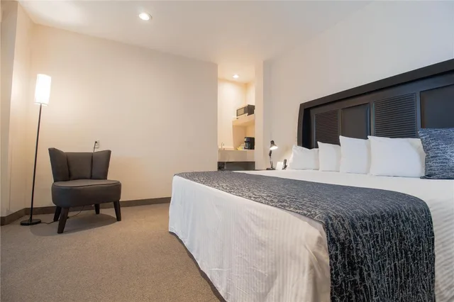 جناح بسرير كينج، Best Western Real Tula Express 1/4