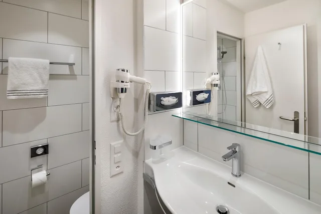 غرفة عائلية بشرفة، BELLINZONA SUD SWISS QUALITY HOTEL 6/6