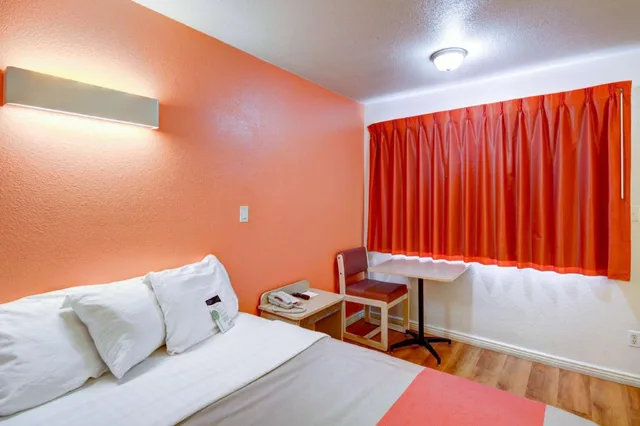 غرفة بسرير كوين، Motel6 Saint George, UT - University/Historic Downtown 1/8