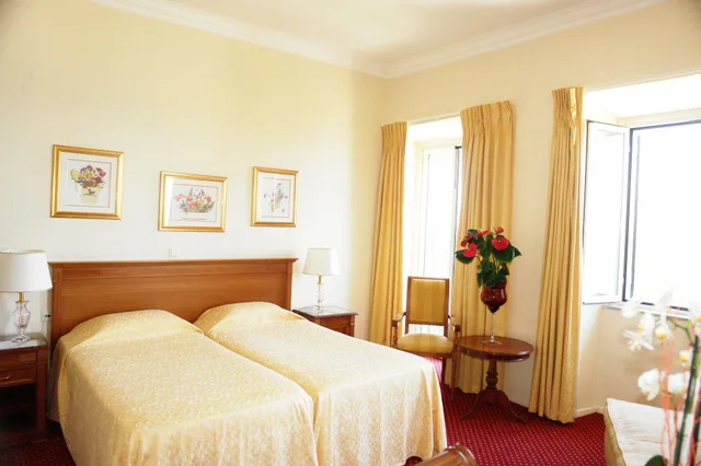 غرفة سوبيريور بإطلالة على البحر بشرفة، Cavalieri Hotel 1/10