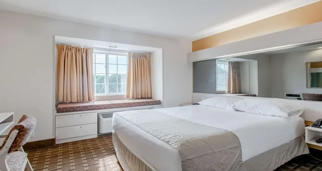 غرفة قياسية بسرير كوين لذوي الإعاقة، SureStay Hotel by Best Western Christiansburg Blacksburg 3/5
