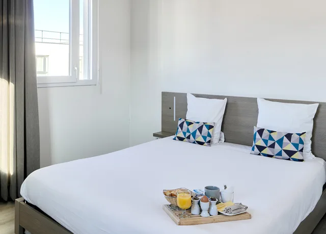 غرفة قياسية بسرير مزدوج، Comfort Aparthotel Versailles St Cyr l Ecole 4/10