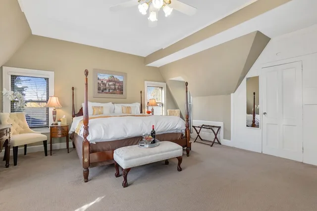 Quarters, King، The Summit Debary Inn 1/1