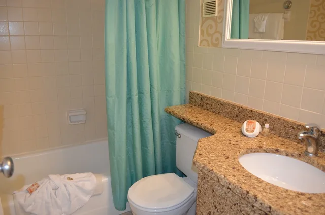 Guest Room, 2 Queen Beds, No View, Kitchen, Sun Viking Lodge 3/3