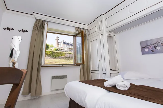 غرفة كلاسيكية بسريرين منفصلين، Hostellerie A La Ville de Lyon 1/4