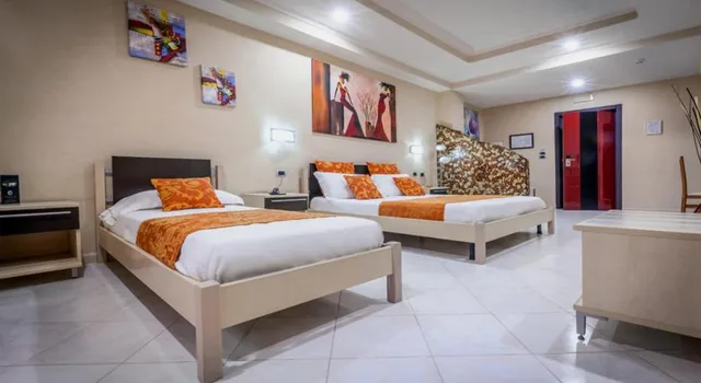 غرفة رباعية، Hotel Daytona 1/8